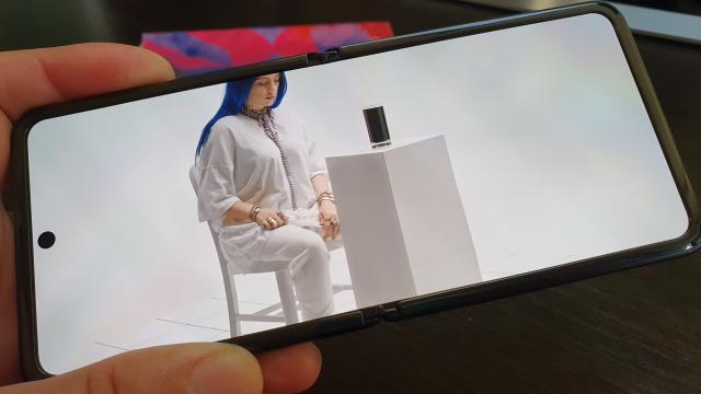 Samsung Galaxy Z Flip: Acustică deloc rea pentru un telefon aşa compact, cu speaker singular