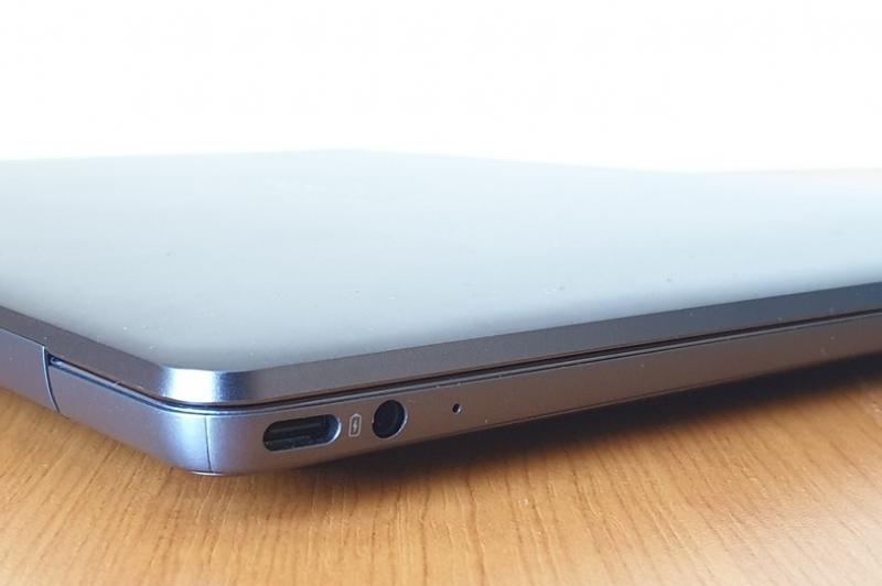 Huawei MateBook 13 - Fotografii review: Huawei-MateBook-13_011.jpg