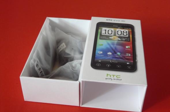 HTC EVO 3D scos din cutie, un rival pe măsura lui LG Optimus 3D? (Video): p1230461jpg.jpg