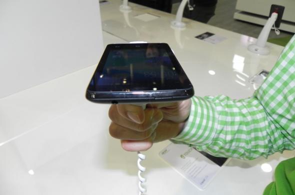 Hands on cu Acer Liquid Z4, un smartphon cu pret sub 100 de euro (Retro MWC 2014 - Video): dscn5046jpg.jpg