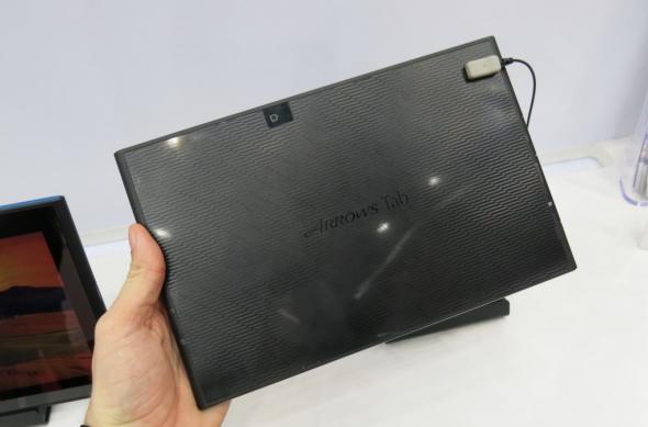 MWC 2013: Fujitsu Arrows Tab Q852/F Într-o scurtă experienta hands on (Video): fujitsu_arrows_tab_q852_f_05jpg.jpg