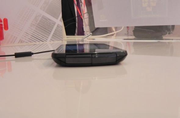MWC 2012: Fujitsu Arrows Ultra hands on - telefonul cu camera de 13 MP pentru care Îi invidiem pe japonezi (Video): dscn0892jpg.jpg