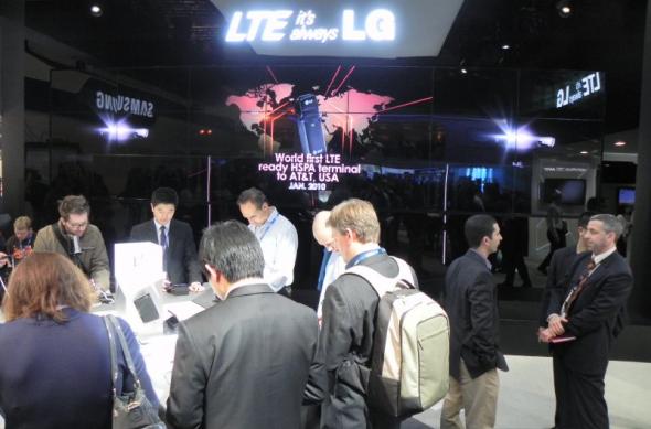 MWC 2012 & cadouri LG - astăzi vă prezentăm standul LG din Barcelona, definit de eleganță și terminale glossy (Video): dscn0792jpg.jpg