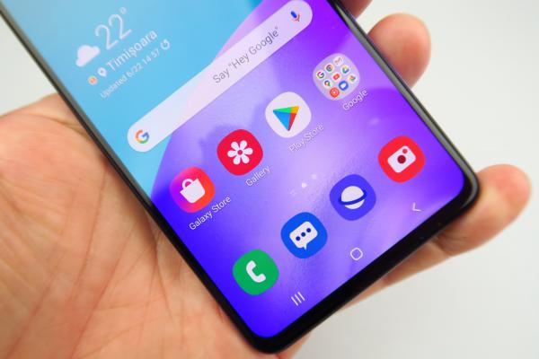 Samsung Galaxy A41: OS, UI, aplicaţii tipice de telefon midrange Samsung