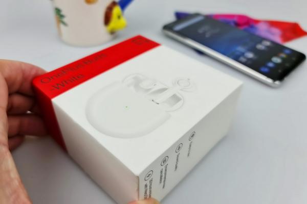 OnePlus Buds - Fotografii recenzie