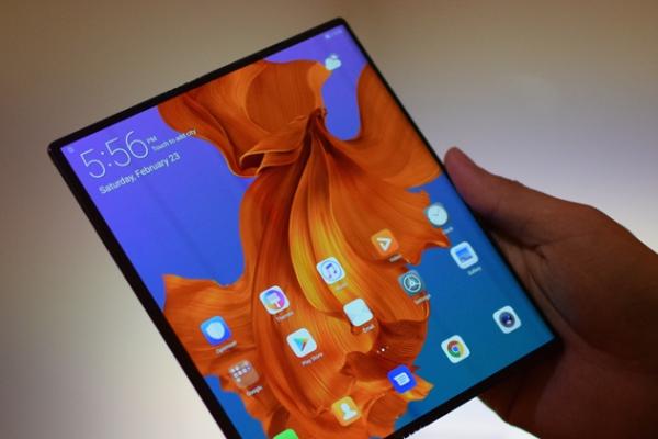 Huawei Mate X2 apare listat pe site-ul de certificări TENAA alături de un model necunoscut; Ne apropiem de lansarea unui nou pliabil Huawei?