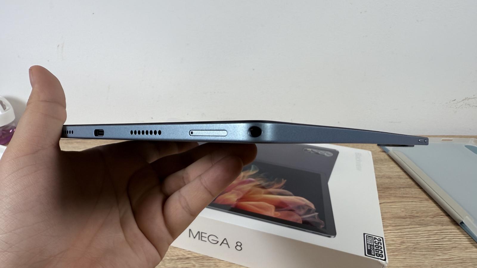 Am testat Blackview Mega 8! Tabletă accesibilă cu display de 13