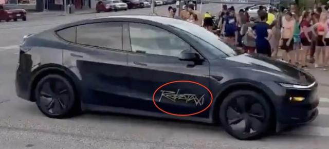 Elon Musk dă startul serviciul de taximetrie Tesla Robotaxi pe 22 iunie, cu vehicule autonome; iar din 28 iunie mașina Tesla cumpărată îți vine singură acasă