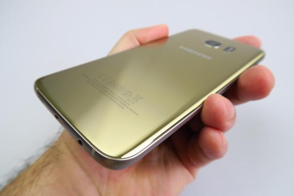 Samsung Galaxy S7 Edge, un design rafinat faţă de predecesor, un adevărat Bugatti Chiron al telefoanelor