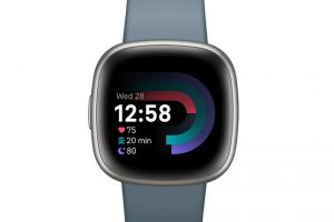 Fitbit Versa 4
