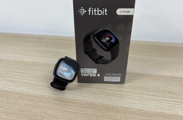 Fitbit Versa 4 - Fotografii (2): Photo 22.11.2022, 03 59 41.jpg