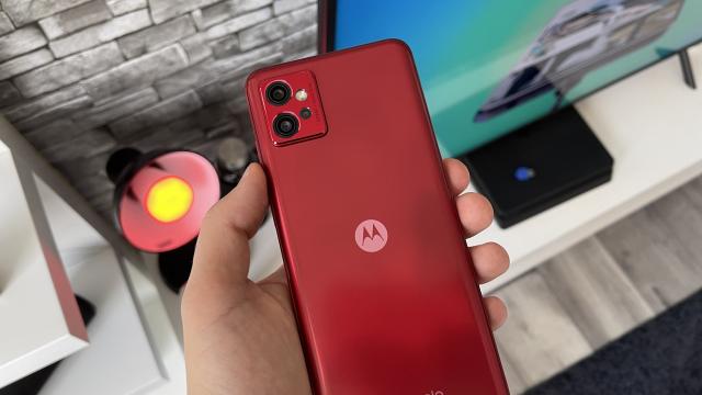 <b>Motorola Moto G32 review detaliat în limba română (Evaluare Mobilissimo)</b>Motorola a lansat o sumedenie de telefoane în acest an, fie că vorbim despre modele Moto G sau Moto Edge 30. A schimbat şi percepţia legată de două aspecte: ecrane, aducând OLED-uri şi pe produse ce costă 700 lei sau mai puţin, dar şi autonomia pe care..