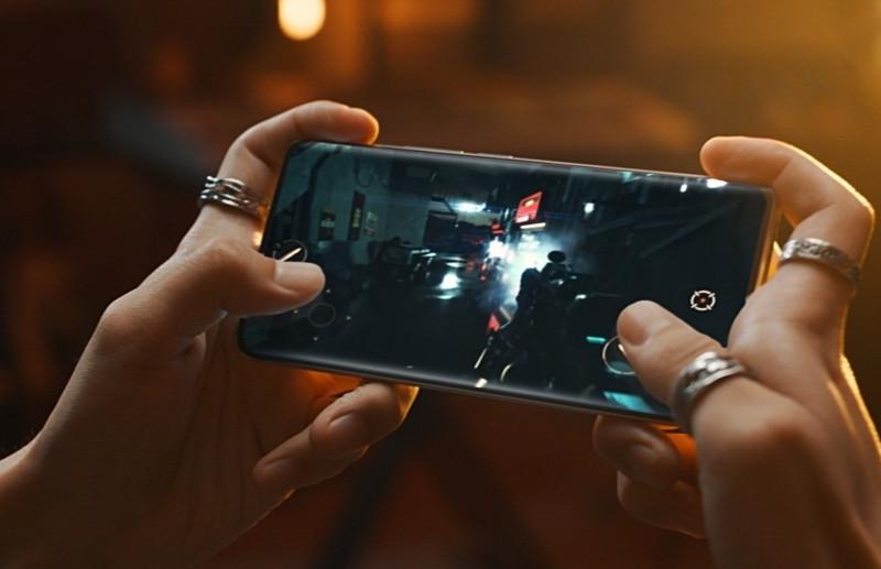 realme 10 Pro+ - Fotografii oficiale: realme-10-pro-plus_002.jpg