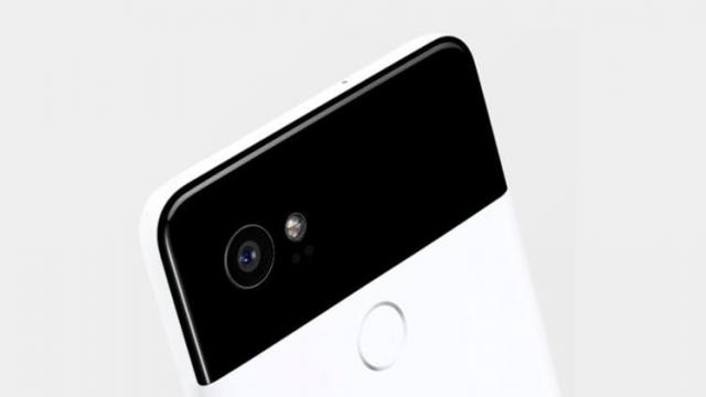 <b>Google recunoaşte problemele fatale ale camerei lui Pixel 2; Lucrează la un patch</b>După ce la finalul anului trecut descopeream o sumedenie de bug-uri asociate lui Google Pixel 2 XL, iată că acum apar noi probleme care afectează ambele variante de flagship. Este vorba despre o serie de bug-uri fatale ale camerei