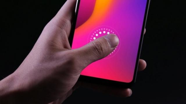 <b>Leagoo va aduce pe piață primul smartphone de buget cu scanner de amprente integrat în ecran; Se numește Leagoo S10</b>Deși cei de la Leagoo dezvăluiau în luna aprilie a acestui an planurile de lansare a telefonului Leagoo S10, iată că la câteva luni bune de la perioada în care produsul trebuia să debuteze se întâmplă schimbări. Aflăm pe această cale faptul că