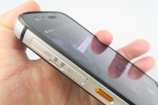CAT S61: Hardware-ul special e cel care îl face dur