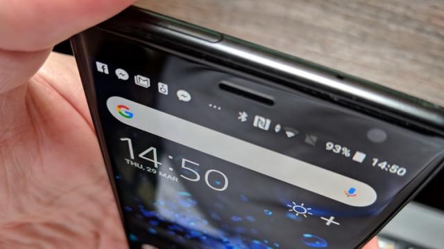 <b>Sony Xperia XZ2 și Xperia XZ2 Compact primesc actualizarea la Android 9.0 Pie</b>Weekend-ul aduce o veste bună pentru utilizatorii de terminale Xperia XZ2 și Xperia XZ2 Compact, aceea că Sony a dat startul actualizării la Android 9.0 Pie pentru cele două modele. Pachetul software se livrează chiar în timp ce vorbim
