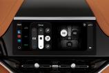 Apple-WWDC25-iOS-26-CarPlay-climate-250609_big.jpg.large_2x.jpg