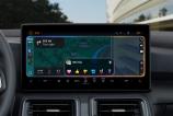 Apple-WWDC25-iOS-26-CarPlay-Tapbacks-250609_big.jpg.large_2x.jpg
