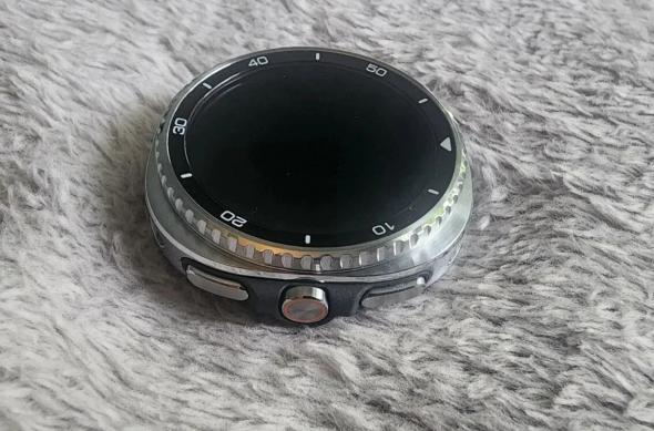 Samsung Galaxy Watch 8 Classic: galaxy-watch-8-classic-ebay-4_e81def.jpeg