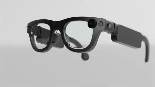 <b>Meta prezintă ochelarii Aria Gen 2; Model conceput pentru cercetare avansată, cu upgrade-uri serioase față de prima generație</b>Meta revine în atenția comunității tech cu Aria Gen 2, o pereche de ochelari inteligenți proiectată special pentru cercetare avansată, nu pentru utilizatorul de zi cu zi. Lansat în cadrul inițiativei Project Aria, începută în 2020, acest dispozitiv este