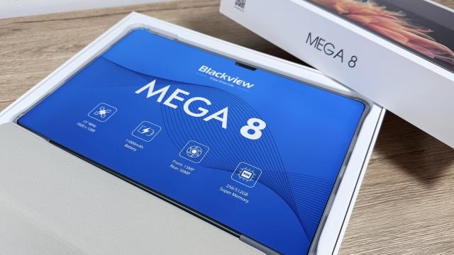 <b>Blackview  Mega 8 Unboxing: Tabletă accesibilă axată pe multitasking, cu display generos (13 inch), mod desktop, stylus și husă la pachet</b>La începutul lunii iunie avem parte de o nouă tabletă cu display generos pe masa de teste Mobilissimo. După cum scrie și în titlu, e vorba despre BlackView Mega 8, un dispozitiv destul de accesibil ce pune la bătaie un display generos, de 13 inch