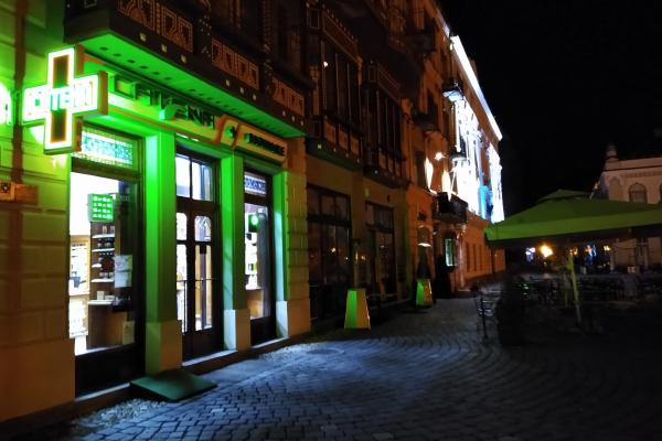 Fotografii făcute seara cu Motorola Moto G7 Power (mostre foto low light)