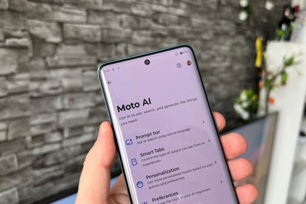 Motorola edge 60 fusion: OS, UI, aplicaţii cu un Moto AI mai mult decât util