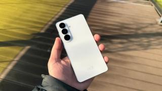 Galaxy S26 ar putea deveni mai scump: costurile memoriei pun presiune pe Samsung