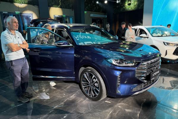 JETOUR X70 Plus vine în România cu 7 locuri de la 25.590 euro; SUV-ul de familie are până la 190 CP