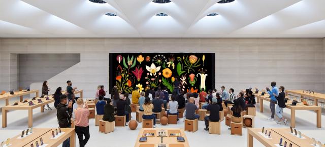Apple pregătește magazine mai practice: Genius Bar revine, iar ecranele video uriașe dispar