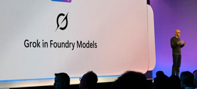 Microsoft îl bagă pe Grok în Word, Excel și PowerPoint; Copilot devine un meniu de AI-uri