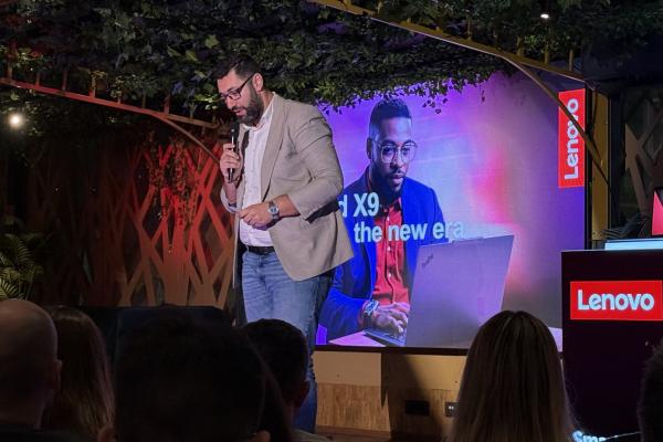 Lenovo cucereşte 30% din piaţa locală PC, aduce în România laptopul pentru antreprenorii tineri: ThinkPad X9 Aura Edition