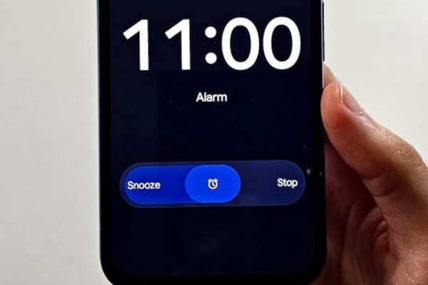 Ai telefon Pixel şi trebuie să ajungi undeva? Alarma ar putea să NU te trezească!