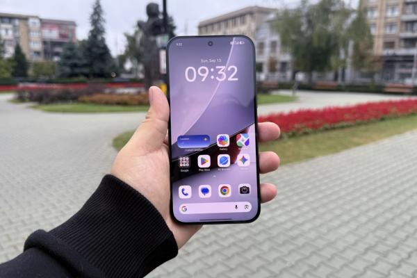 POCO F9 Ultra: Display AMOLED excelent, 185Hz și un loc meritat în top 10 all-time la luminozitate