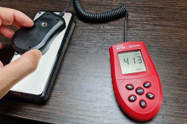 Luminozitate display Nokia 8.3 5G