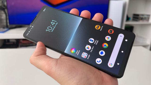 <b>Sony nu va renunța prea curând la segmentul smartphone Xperia, iar de asta ne asigură chiar cei de la Qualcomm</b>Deși Sony nu stă deloc bine pe piața smartphone, se pare că firma japoneză nu va renunța prea curând la acest segment de produse iar de asta ne asigură chiar cei de la Qualcomm. Printr-o postare oficială, producătorul american de componente 