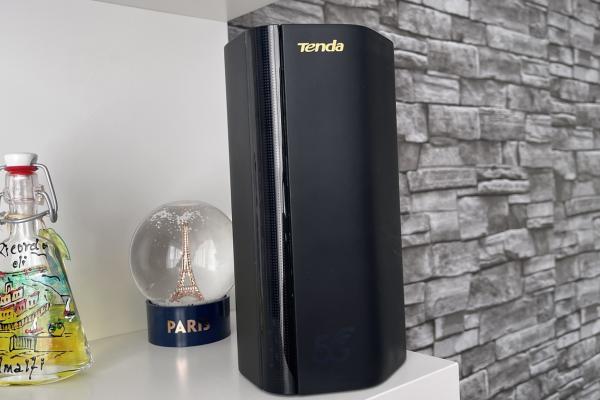 Prezentare Tenda 5G03 AX1800 - Un router de folosit acasă și de pus în bagaj când pleci în concediu, cu Wi-Fi 6 și conectivitate 5G