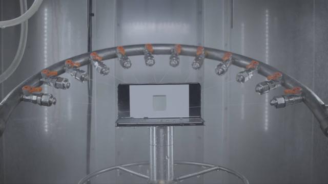 <b>Cum e testată rezistența telefoanelor Samsung Galaxy Z Flip 5 şi Galaxy Z Fold 5 (Video)</b>Pe 26 iulie 2023 Samsung a anunţat telefoanele Galaxy Z Fold 5 şi Galaxy Z Flip 5, cele mai noi pliabile ale sale. Teoretic nu sunt schimbări prea mari la nivel de rezistenţă, durabilitate, protecţie, dar dacă sapi puţin afli cam cât de rezistente sunt