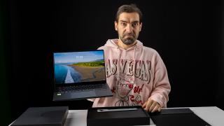 ASUS ProArt P14 ajunge în România, iar cu această ocazie, am pus NVIDIA RTX Spark la treabă într-un unboxing mai ... neobișnuit