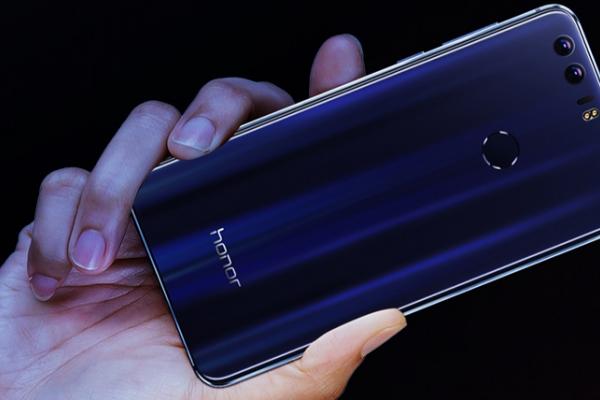 Huawei Honor 8 este anunțat în China; vine cu senzor foto dual și cu 4 GB RAM
