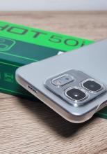Unboxing INFINIX HOT 50i: Ce primești pentru 699 lei? Design plăcut, display generos și multe accesorii la pachet