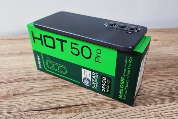Unboxing INFINIX HOT 50 Pro 4G: Smartphone subțire și arătos, cu toate accesoriile necesare în pachet (inclusiv căști), sub 1200 lei