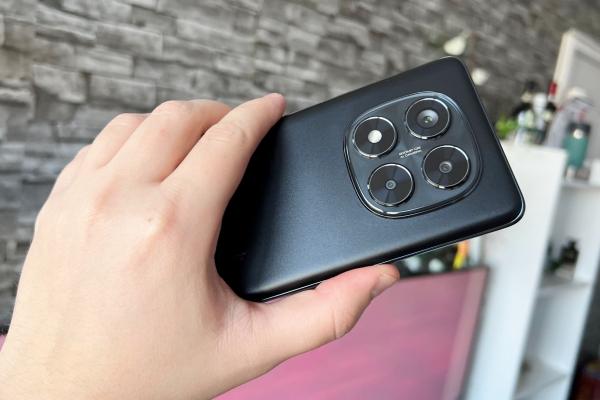 Redmi Note 14 Pro 5G: Camera de căpătâi pentru un sejur în Praga... şi dincolo de ea