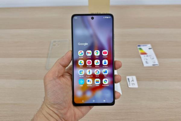 Motorola moto g75 5G: Hardware mai atractiv decât la moto g85, minus ecranul