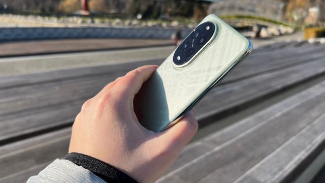 <b>Huawei nova 14 Pro va primi o cameră multi spectrală, împrumutată de la Mate 70</b>Continuă trendul telefoanelor midrange care împrumuta trăsături de la cele flagship şi de această dată ne oprim asupra lui Huawei nova 14 Pro. Se pare că acesta va primi o cameră multi spectrală, împrumutată de la Huawei Mate 70

