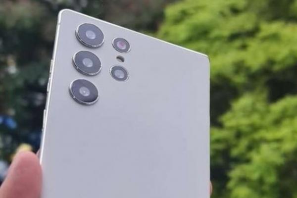 Samsung Galaxy S22 Ultra apare în machete, noi imagini cu variante de culoare şi stylus; Va avea şi versiune de 1 TB