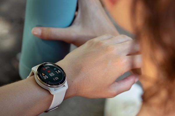 CES 2022: Garmin anunță smartwatch-ul Venu 2 Plus cu funcție de apelare și modelul vivomove Sport, ambele disponibile deja în România