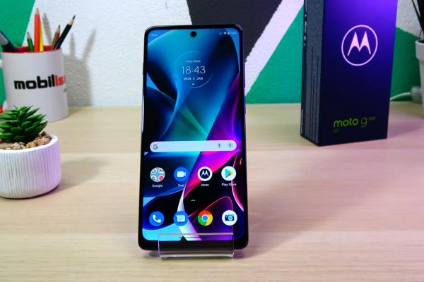 Motorola Moto G200 5G: Display TFT de compromis, pentru cei care se joacă acasă