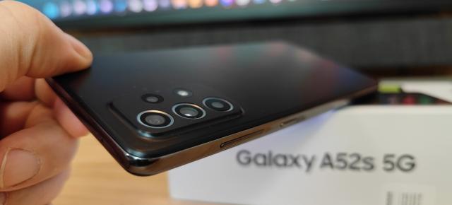 Samsung Galaxy A52s 5G Unboxing: best seller-ul de Black Friday 2021 este aici!